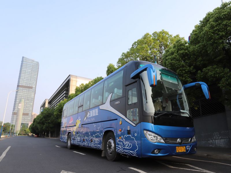 開學季“校園專線車”護航學生返校